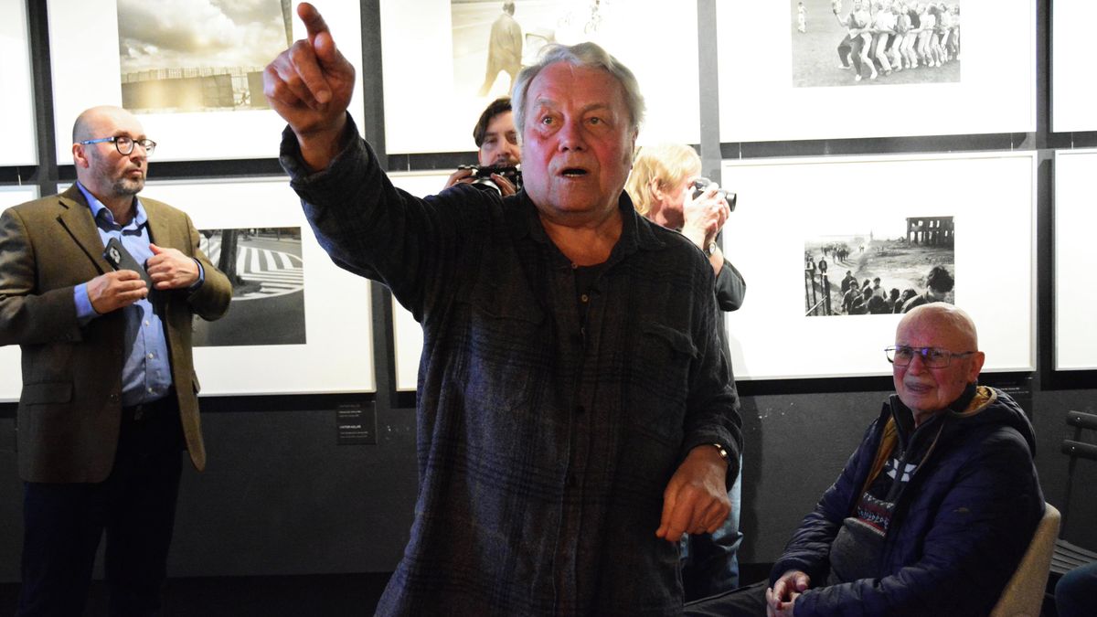 Fotografie Viktora Koláře nejsou temné, ale syrově poetické